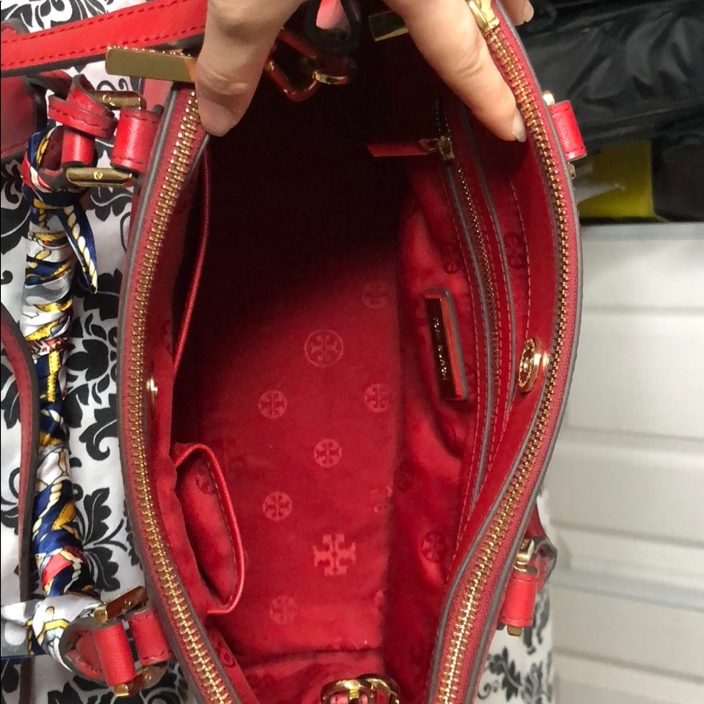 Purse - Picture 2 of 4
